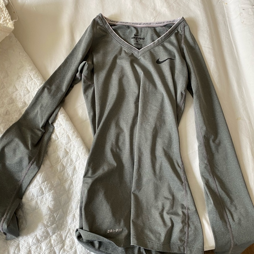 Nike workout long sleeve